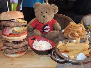 #644 Hula's Tiki Man vs Food Burger Challenge