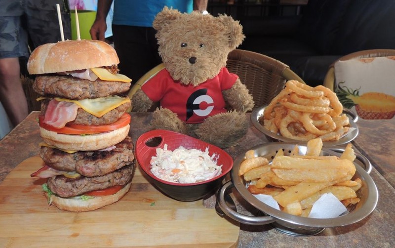 644-hulas-tiki-man-vs-food-burger-challenge