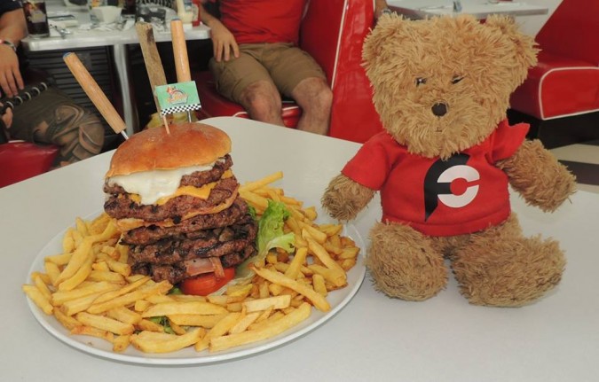 50's American Diner Burger Challenge Portugal