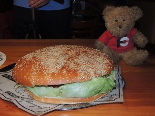 #656 Johny's Pochlarn XXL Beast Burger Challenge