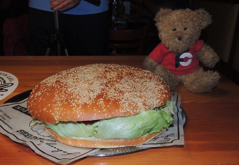 656-johnys-pochlarn-xxl-beast-burger-challenge