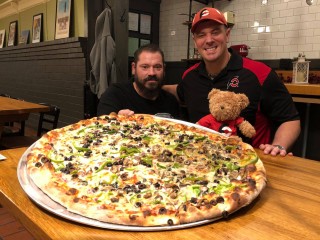 #685 Vito's 26 inch Team Pizza Challenge