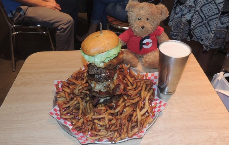 690-honolulu-burger-co-king-kamehameha-challenge-2