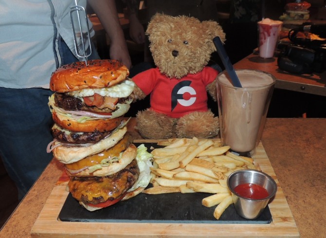 Bistro Burger's Belt Buster Challenge Shanghai