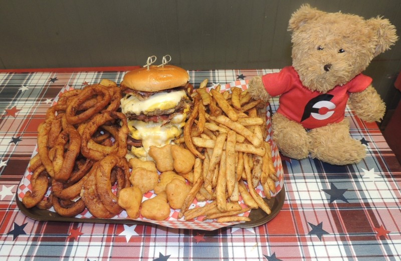 736-firehouse-bbqs-8-alarm-burger-challenge