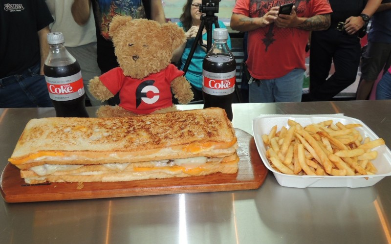 754-cafe-57s-cheesy-beast-sandwich-challenge