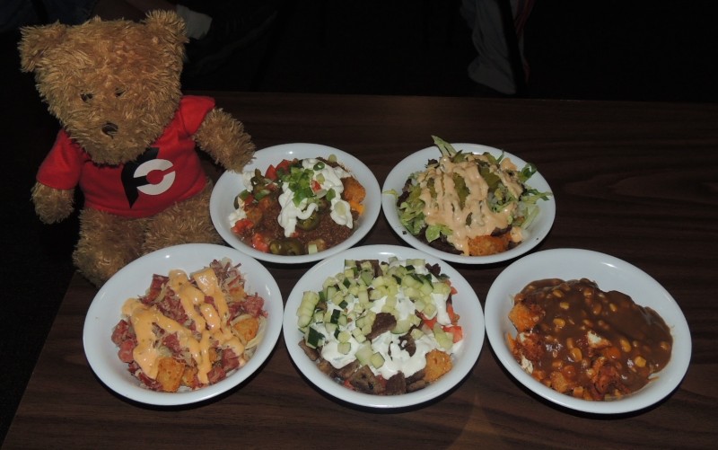 771-lakehouse-bars-get-tatered-tots-challenge-plymouth