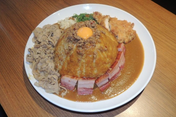 三上咖哩 Mikami Curry Mega Curry Rice Challenge - FoodChallenges.com ...