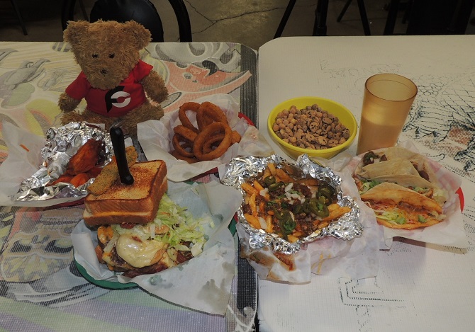 836-galaxy-bar-its-a-trap-burger-challenge-killeen