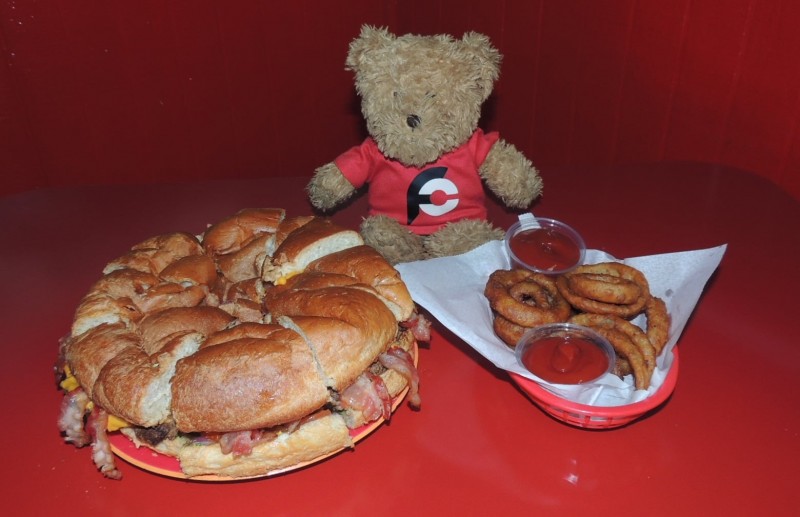 852-ed-walkers-5lb-burger-challenge-fort-smith